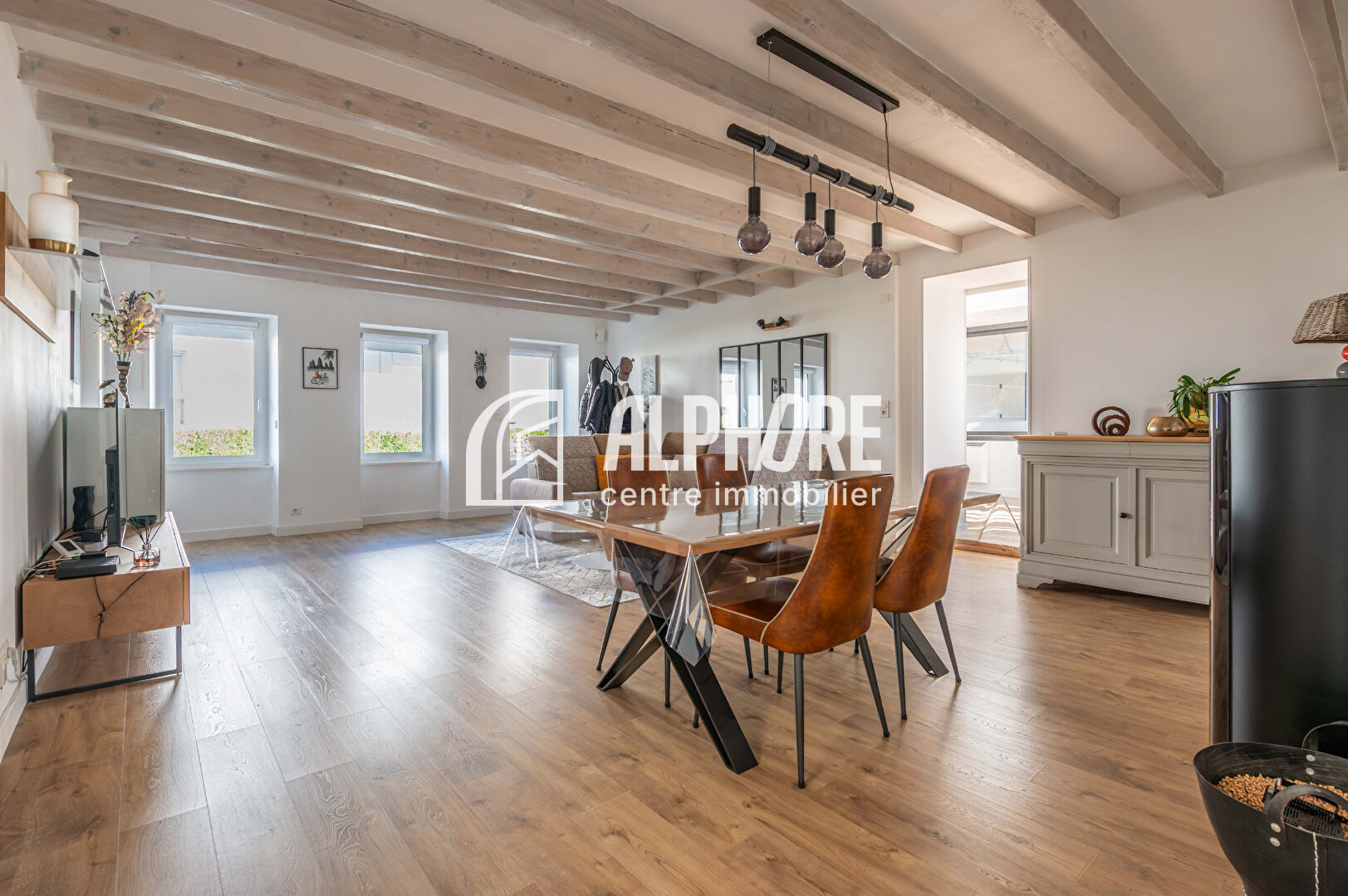 Maison 5 pièces 305 m² · à Remouillé · 305 m² · 315 000 €